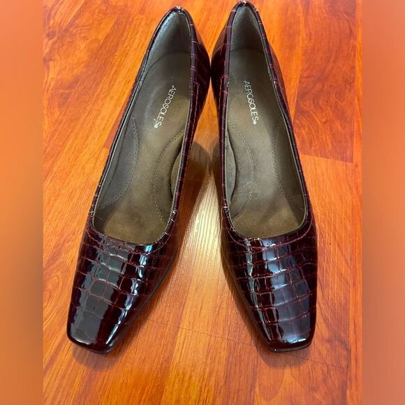 Aerosoles Crocodile Wine Red Heels Size 7.5 - Picture 8 of 10